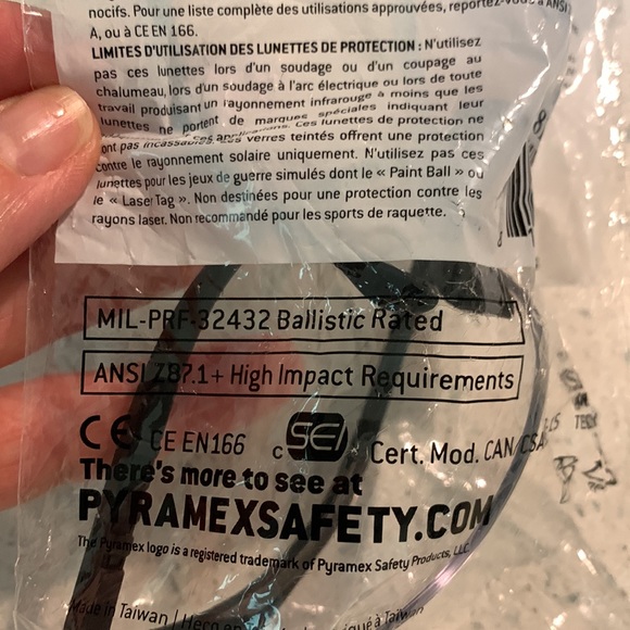 Pyramex Venture ll safety glasses brand new in packaging not open, $25 - Picture 3 of 4